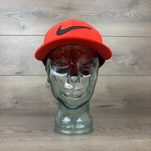 Nike Classic99 Dri-Fit Golf Hat Unisex One Size Red Fitted Baseball Cap